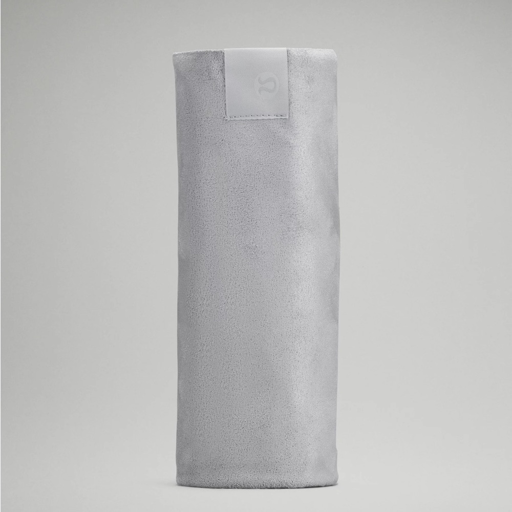 【SOLD】Lululemon Small Towel